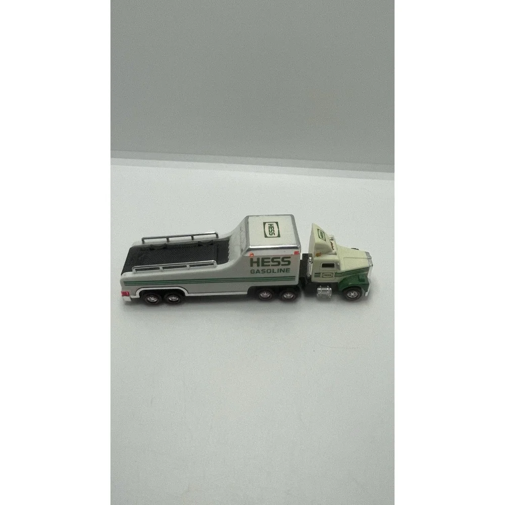 1991 Hess‎ Toy Truck Lights Are Bright